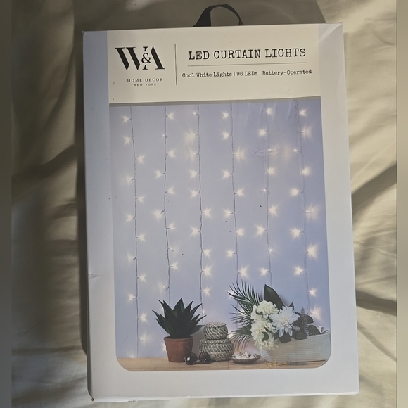 LED Curtain Lights - Cool White - Picture 1 of 3